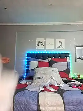 Snapshot of Toya_P chatting on November 20, 2025, 8:48 am Toya P online show from November 20, 2025, 8:48 am