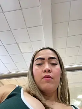 Snapshot of Danielavegax chatting on October 1, 2025, 11:19 pm Danielavegax online show from October 1, 2025, 11:19 pm