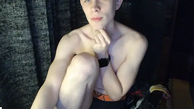 Snapshot of Student_Oliver chatting on March 4, 2026, 8:16 pm Student Oliver online show from March 4, 2026, 8:16 pm