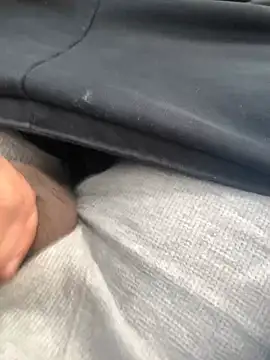 Lun4chuut online show from March 9, 2025, 2:32 pm