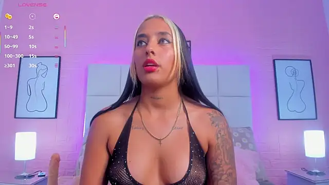 charlotte kisss online show from April 25, 2026, 6:27 pm