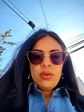 Snapshot of Astrid-- chatting on February 27, 2026, 3:12 pm Astrid-- online show from February 27, 2026, 3:12 pm