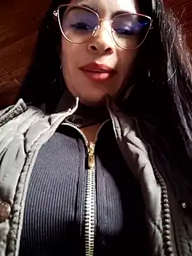 Snapshot of Astrid-- chatting on February 23, 2026, 3:12 pm Astrid-- online show from February 23, 2026, 3:12 pm