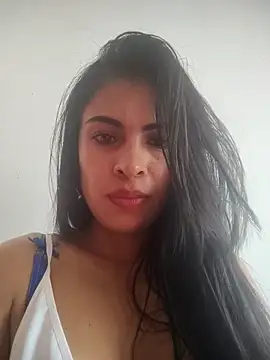 Snapshot of Astrid-- chatting on December 19, 2025, 7:38 pm Astrid-- online show from December 19, 2025, 7:38 pm