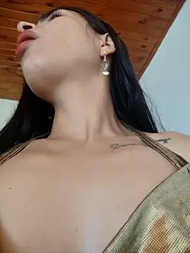 Snapshot of Astrid-- chatting on February 17, 2026, 2:58 pm Astrid-- online show from February 17, 2026, 2:58 pm