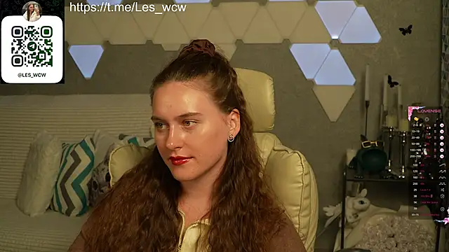 Snapshot of HarleyDeess chatting on October 18, 2025, 7:27 pm HarleyDeess online show from October 18, 2025, 7:27 pm