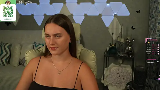 Snapshot of HarleyDeess chatting on September 22, 2025, 6:58 pm HarleyDeess online show from September 22, 2025, 6:58 pm