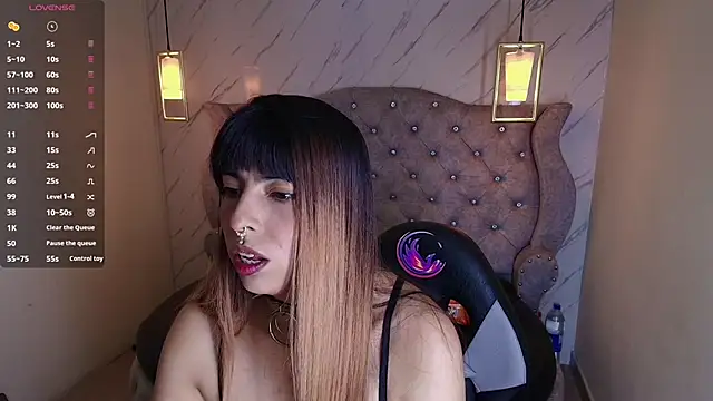 Snapshot of Alice_Laurentt chatting on December 18, 2025, 2:38 am Alice Laurentt online show from December 18, 2025, 2:38 am