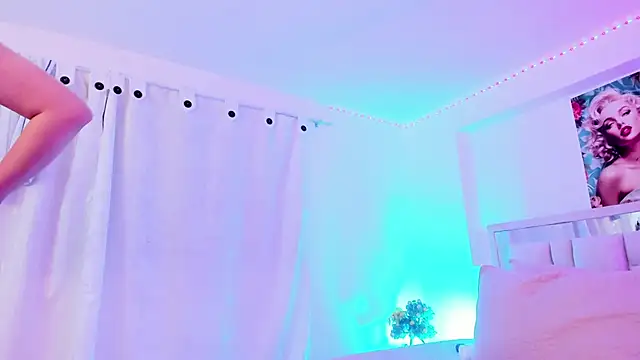 Samanta roberts1 online show from October 9, 2025, 11:00 am