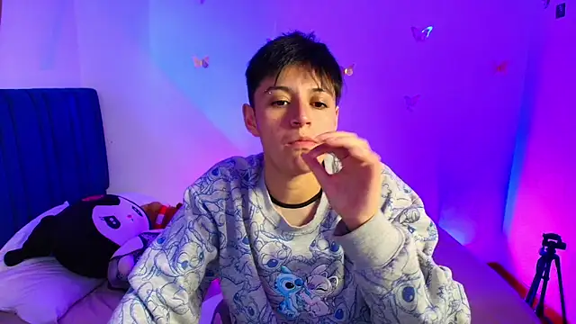 9 Fernanda 9 online show from March 12, 2026, 1:04 pm