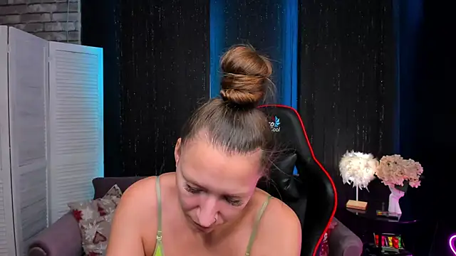 SarahCoksss online show from November 19, 2025, 12:32 am