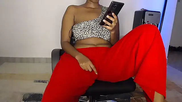 CurvyGlass online show from March 24, 2026, 2:44 am