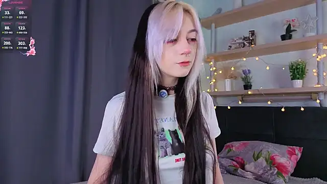 TristaRoht online show from March 13, 2026, 3:28 pm