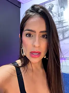 Mau White online show from November 11, 2025, 10:47 pm