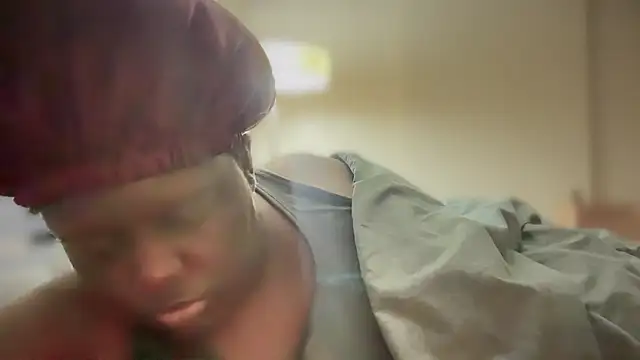 Yagurl  west online show from February 17, 2025, 6:53 am