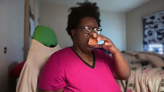 Yagurl  west online show from January 9, 2026, 3:02 am