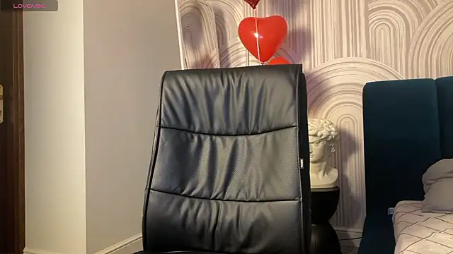 viviann evans online show from March 13, 2026, 12:59 am