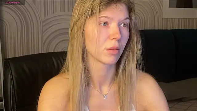 viviann evans online show from October 24, 2025, 1:04 am