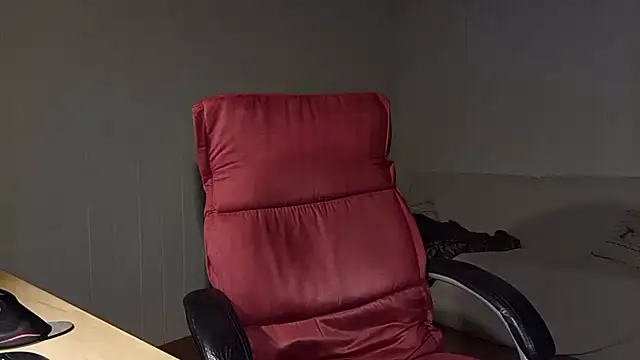 Snapshot of Rainfish chatting on December 31, 2024, 4:04 pm Rainfish online show from December 31, 2024, 4:04 pm