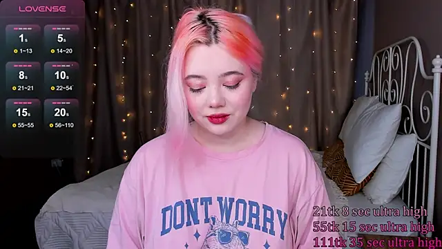   KawaiiYuki   online show from March 7, 2025, 8:56 am