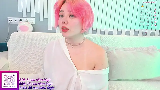   KawaiiYuki   online show from October 5, 2025, 5:09 am