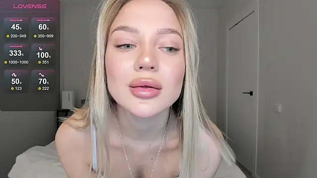 sarahphyllis online show from February 5, 2026, 9:43 pm