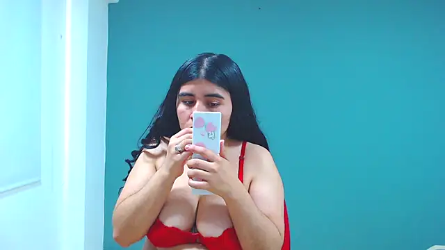 danna- roouss online show from February 14, 2026, 7:25 pm