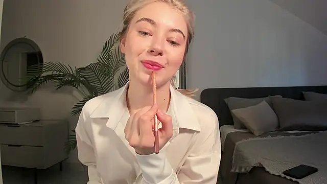 SimonaGerry online show from March 23, 2025, 5:21 am