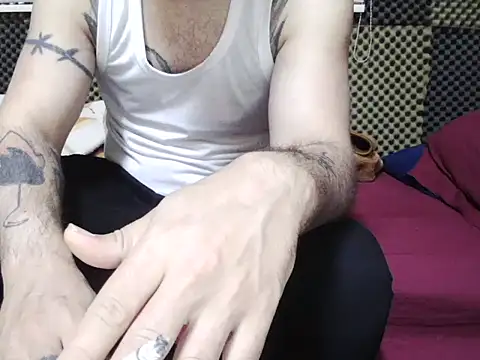 Snapshot of Arabeyes chatting on November 21, 2025, 5:28 am Arabeyes online show from November 21, 2025, 5:28 am