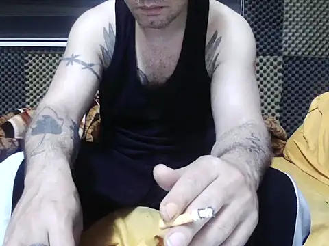 Snapshot of Arabeyes chatting on November 15, 2025, 2:48 am Arabeyes online show from November 15, 2025, 2:48 am