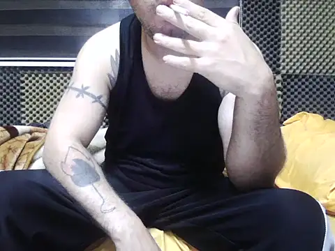 Snapshot of Arabeyes chatting on November 13, 2025, 3:43 am Arabeyes online show from November 13, 2025, 3:43 am