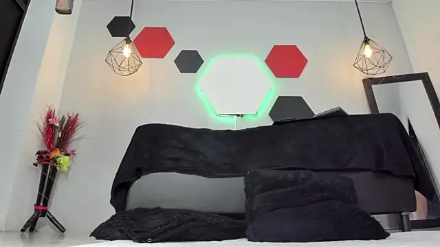 Snapshot of martinaclark chatting on December 3, 2025, 3:51 am martinaclark online show from December 3, 2025, 3:51 am