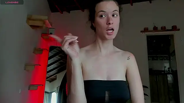 Rainbow leia online show from October 19, 2025, 8:00 pm