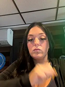 Chloexx69 online show from November 3, 2025, 5:16 pm