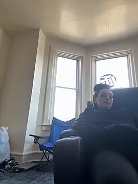 Chloexx69 online show from December 3, 2025, 2:16 pm