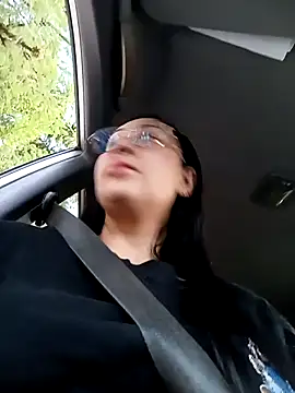 my-kitty online show from November 6, 2025, 10:25 pm