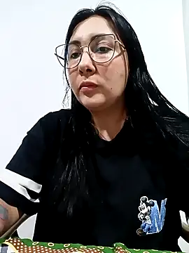 my-kitty online show from October 18, 2025, 10:23 pm