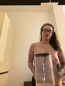 Mona-Peaches online show from September 27, 2025, 7:25 am