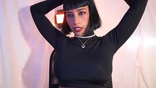 JulietaWinona online show from November 22, 2025, 10:08 pm