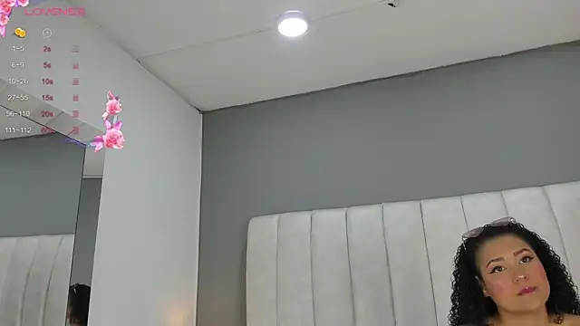 Snapshot of Ashleyy23x chatting on November 8, 2025, 7:17 pm Ashleyy23x online show from November 8, 2025, 7:17 pm