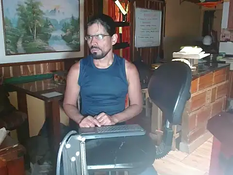 Snapshot of Dr_Pocholate84 chatting on May 16, 2026, 12:09 am Dr Pocholate84 online show from May 16, 2026, 12:09 am