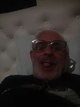 reijulio55 online show from July 21, 2026, 1:19 am