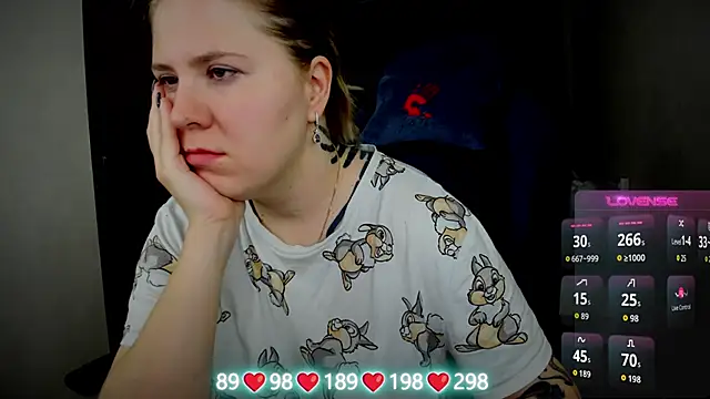 Snapshot of Olivia_Munk chatting on October 26, 2025, 3:18 am Olivia Munk online show from October 26, 2025, 3:18 am