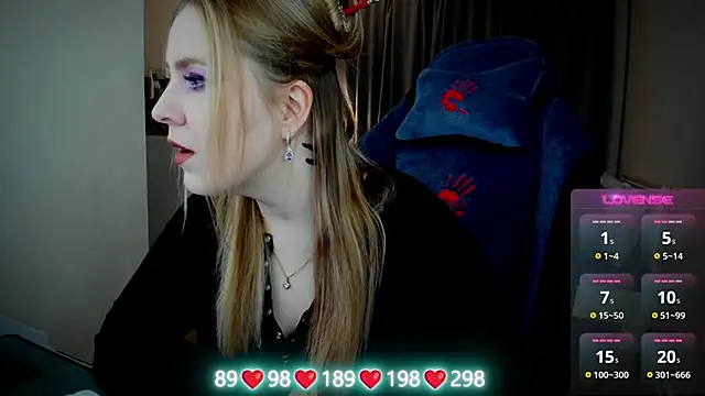 Snapshot of Olivia_Munk chatting on October 28, 2025, 4:46 am Olivia Munk online show from October 28, 2025, 4:46 am