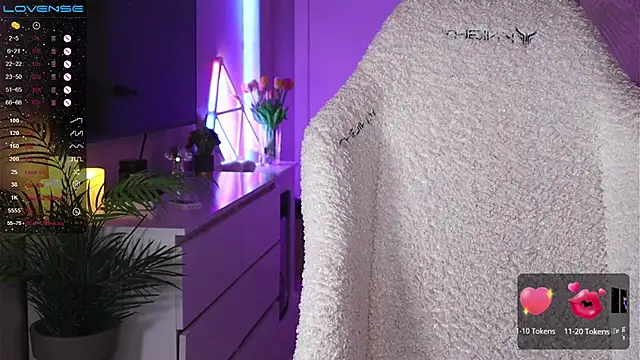 Break-me-Shake-me online show from March 28, 2026, 3:40 am