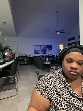 Snapshot of bbwredhead chatting on November 20, 2025, 3:40 am bbwredhead online show from November 20, 2025, 3:40 am