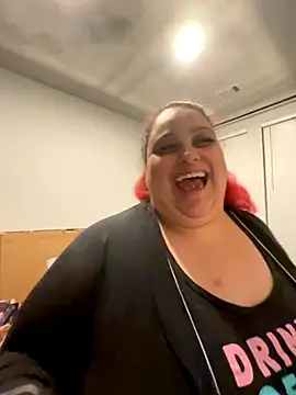 Snapshot of bbwredhead chatting on November 14, 2025, 6:39 am bbwredhead online show from November 14, 2025, 6:39 am