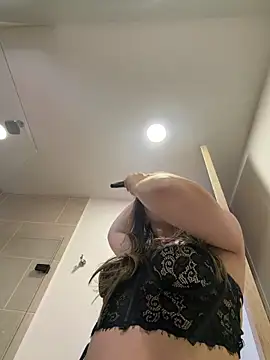 AnnaCastillo  online show from February 9, 2026, 8:51 pm