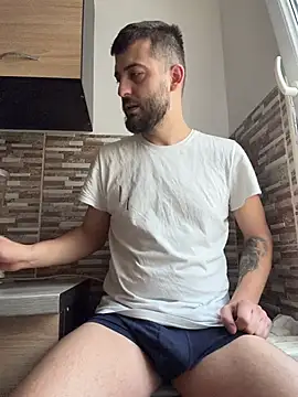 Snapshot of ElChapoGuzman95 chatting on February 3, 2026, 6:51 am ElChapoGuzman95 online show from February 3, 2026, 6:51 am