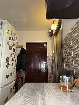 Snapshot of ElChapoGuzman95 chatting on February 4, 2026, 5:57 am ElChapoGuzman95 online show from February 4, 2026, 5:57 am